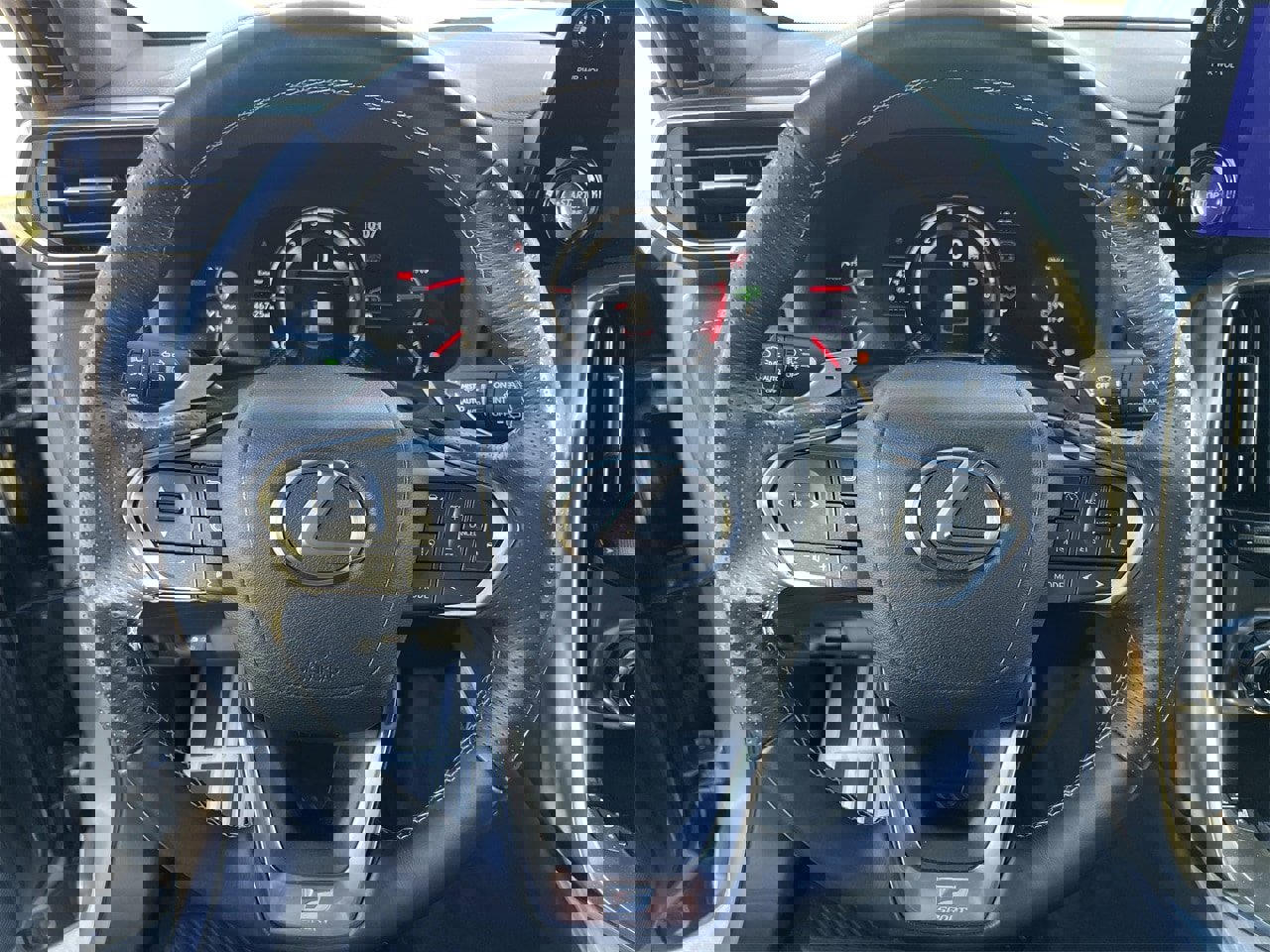 Used 2023 Lexus LX 600 F Sport image 6