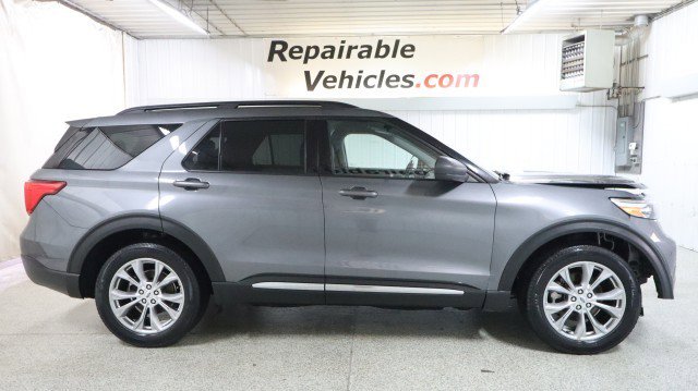 Used 2021 Ford Explorer XLT w/ Equipment Group 202A image 4