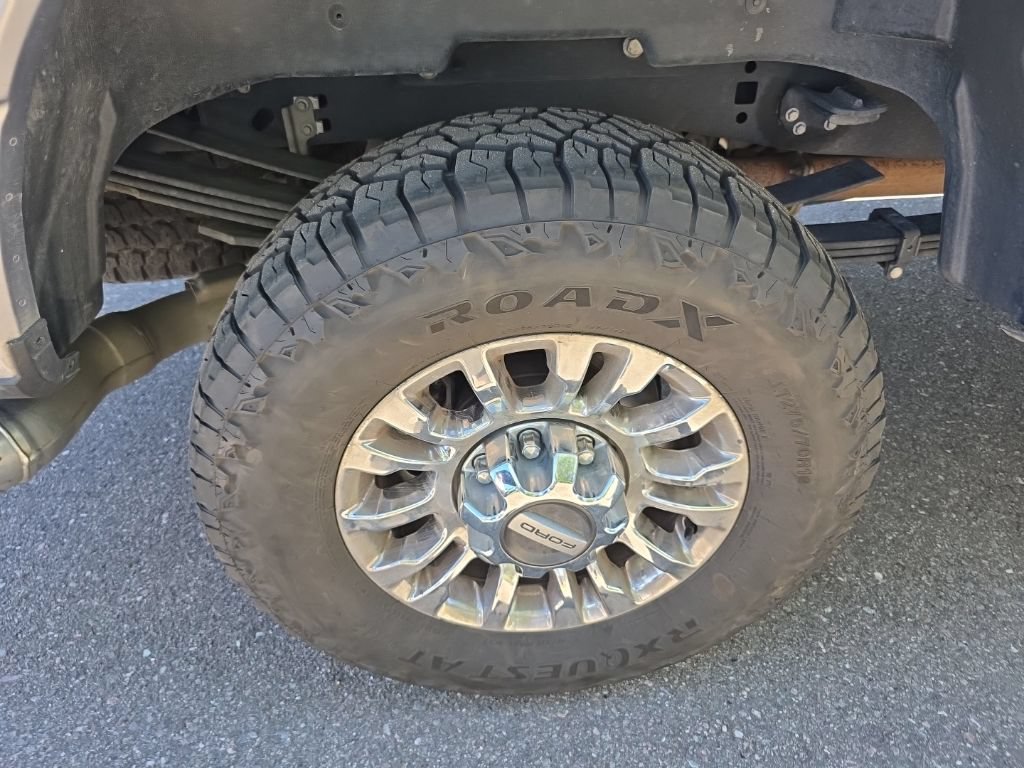 Used 2022 Ford F350 Lariat w/ Lariat Ultimate Package AWD/4WD image 35