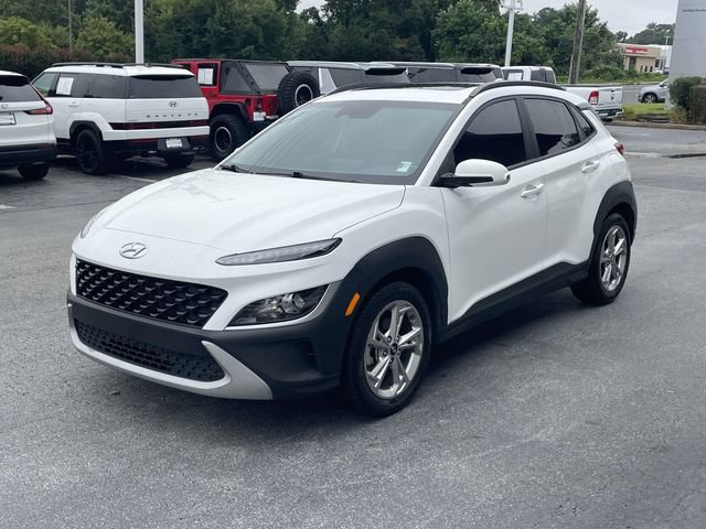 Used 2022 Hyundai Kona SEL w/ Convenience Package FWD image 3