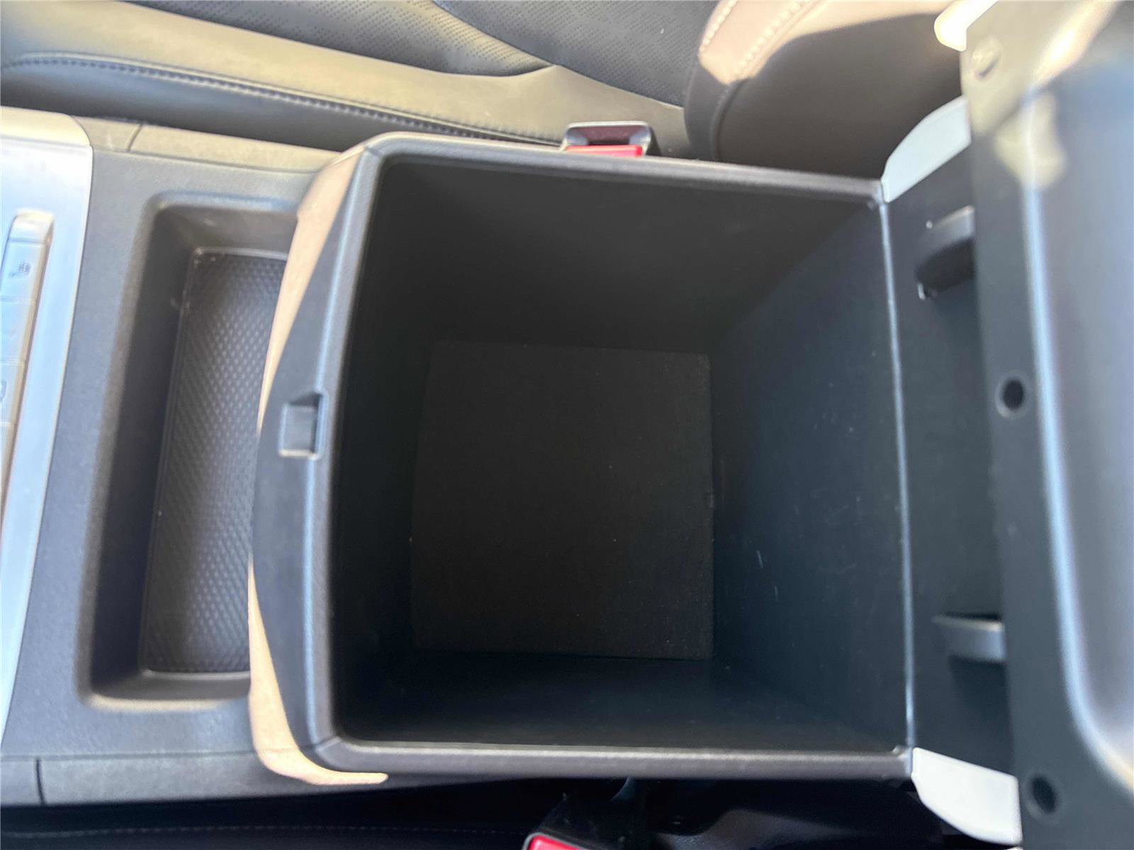 Used 2023 Kia Carnival LX image 22