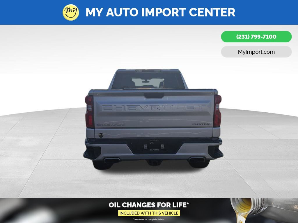 Used 2020 Chevrolet Silverado 1500 Custom w/ Custom Value Package AWD/4WD image 6