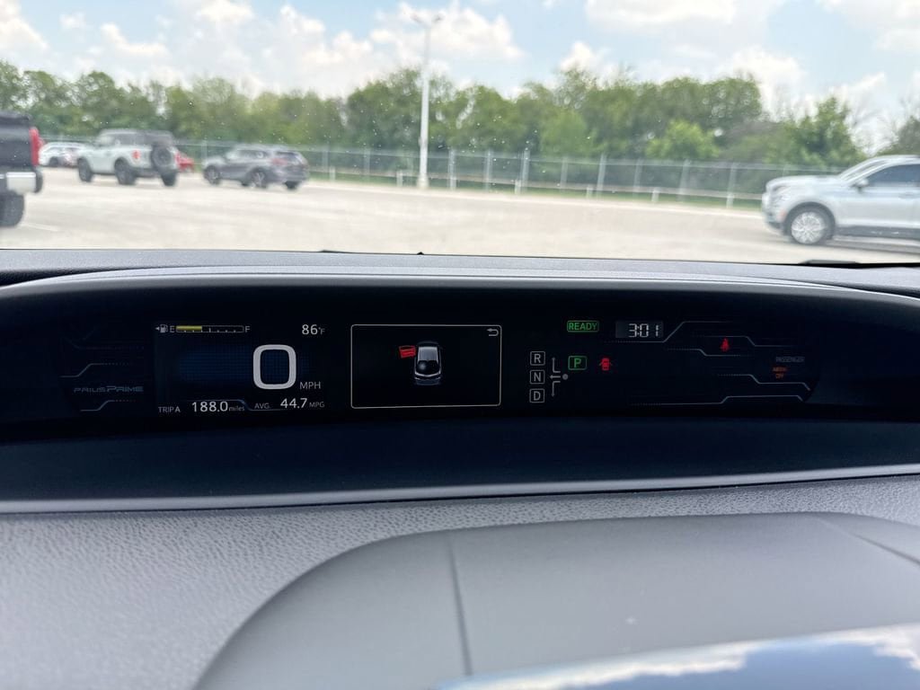 Certified 2018 Toyota Prius Prime Premium FWD image 10