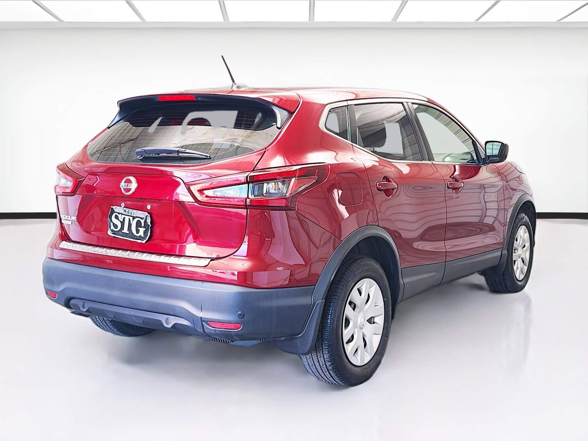 Used 2020 Nissan Rogue Sport S image 4