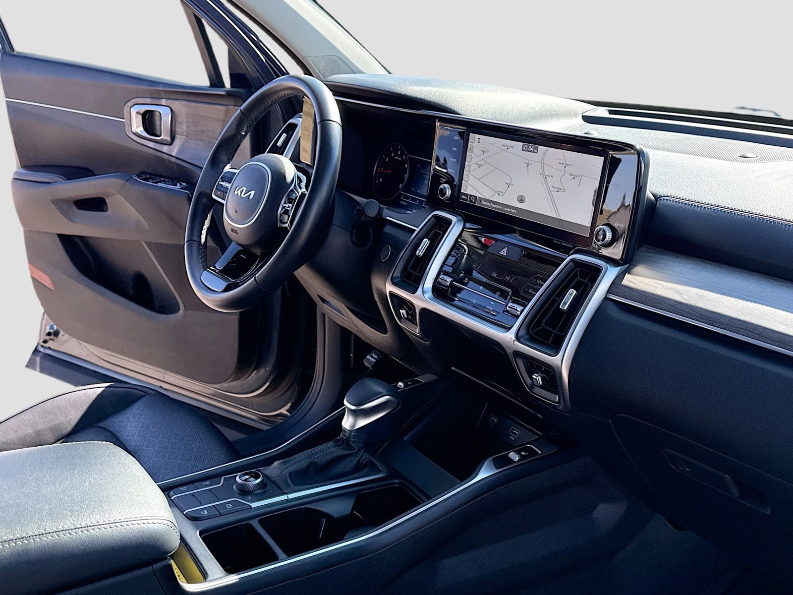 Used 2023 Kia Sorento S w/ Panoramic Sunroof Package image 5