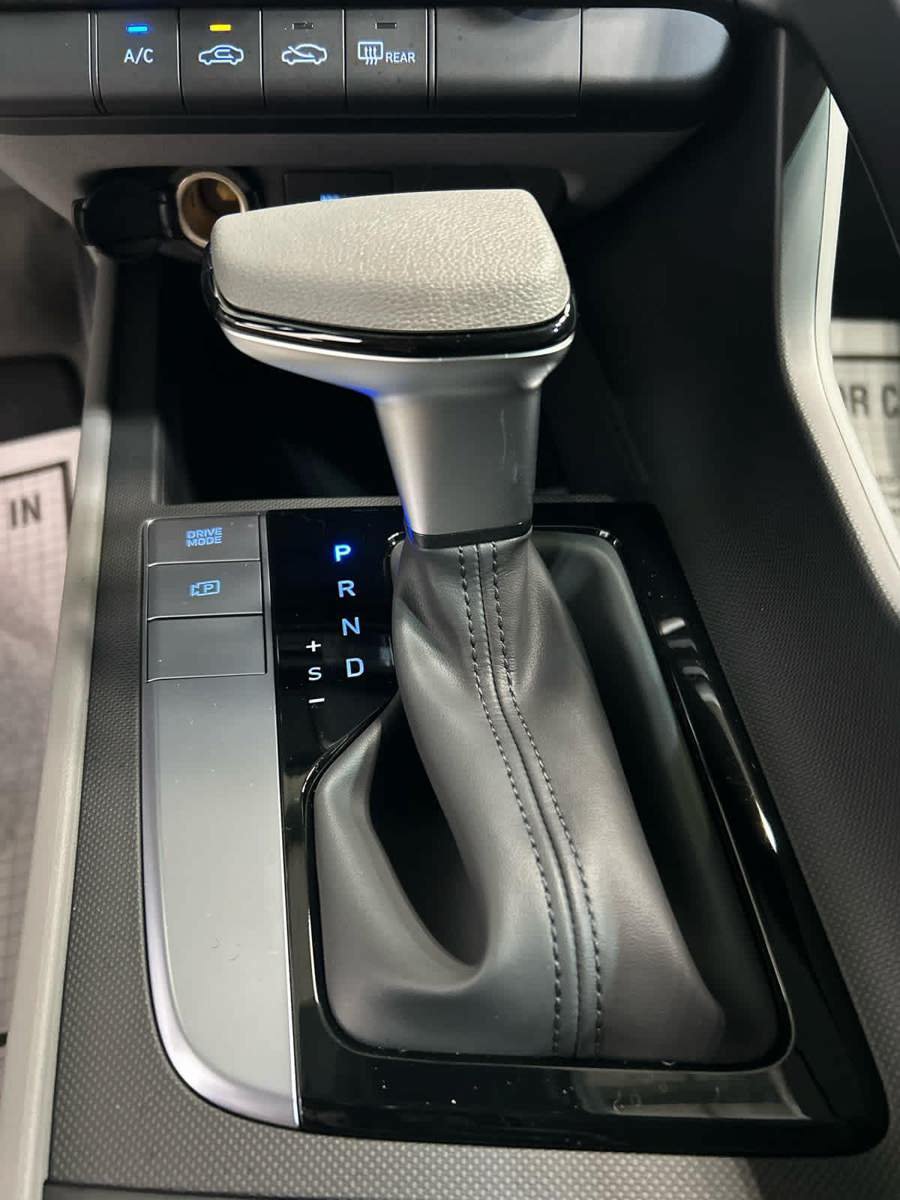 New 2026 Hyundai Elantra SE FWD image 7