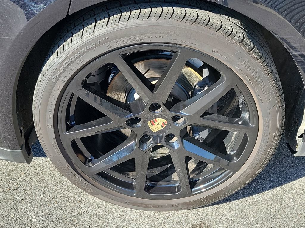 Certified 2024 Porsche Panamera 4 image 11