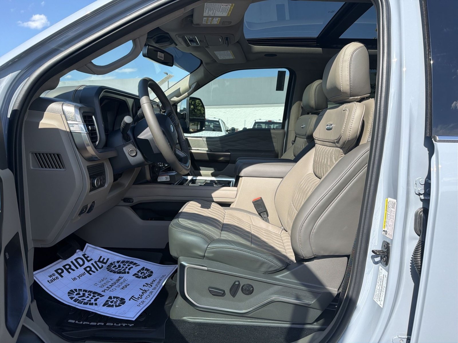 New 2026 Ford F450 Platinum w/ Platinum Plus Package AWD/4WD image 16