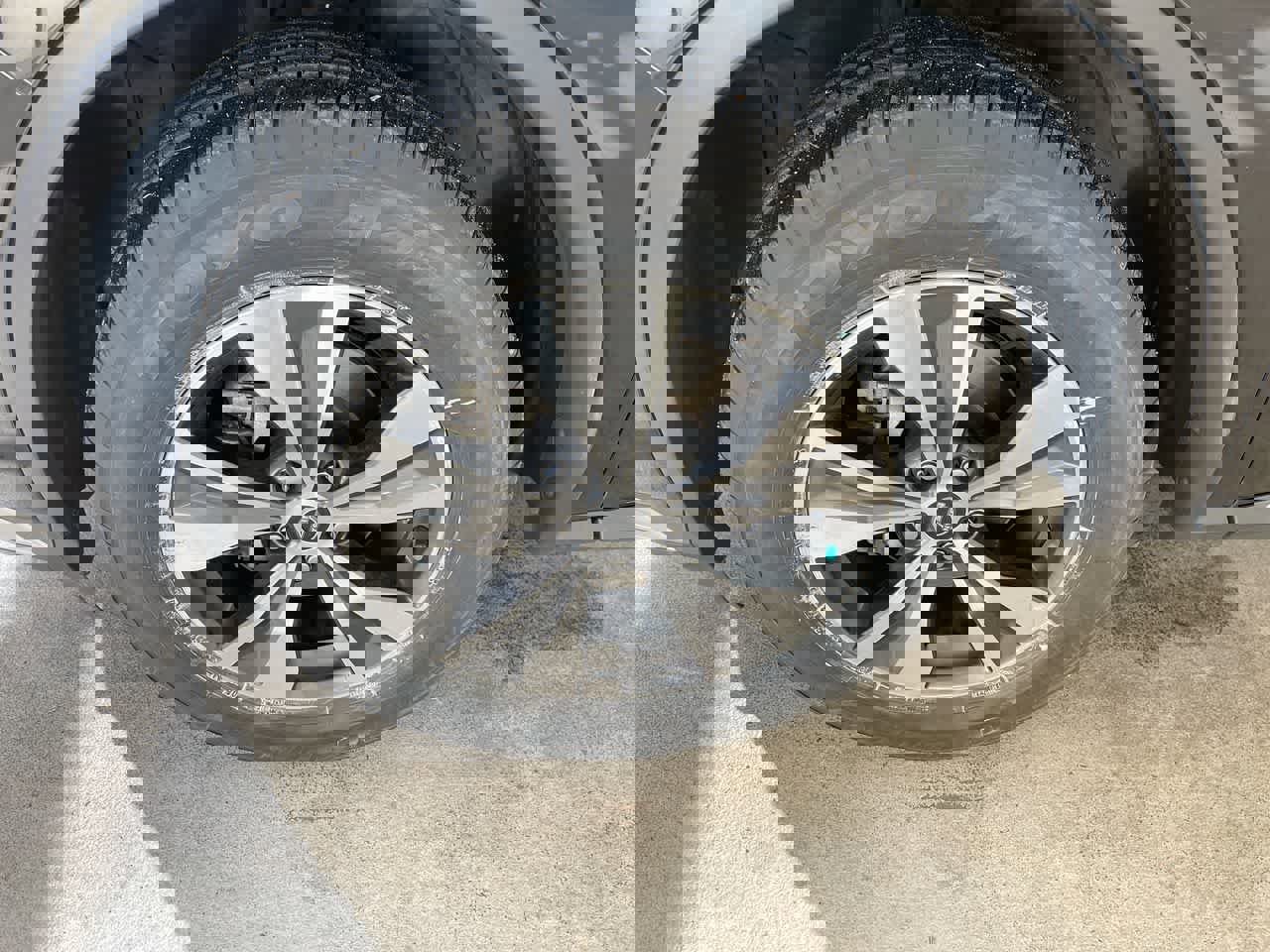 Used 2023 Nissan Murano SV image 10