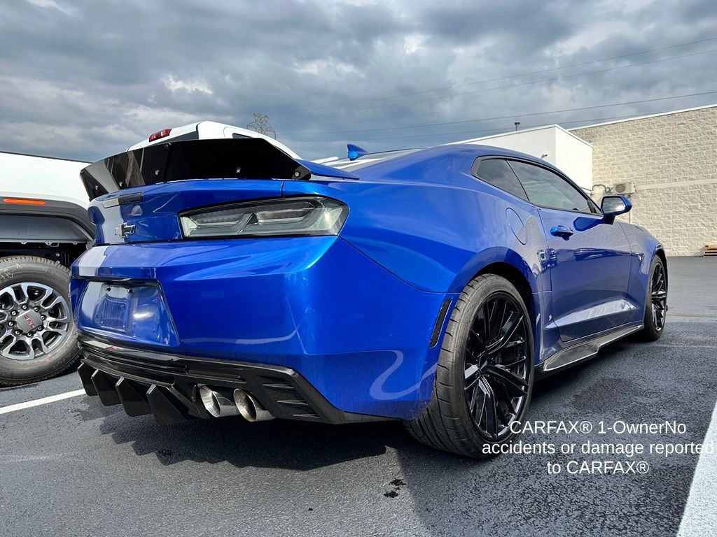 Used 2018 Chevrolet Camaro SS RWD image 4