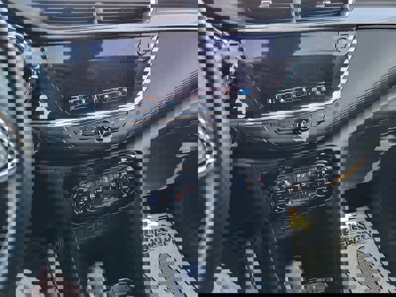 Used 2020 Buick Encore GX Select w/ Experience Buick Package image 18