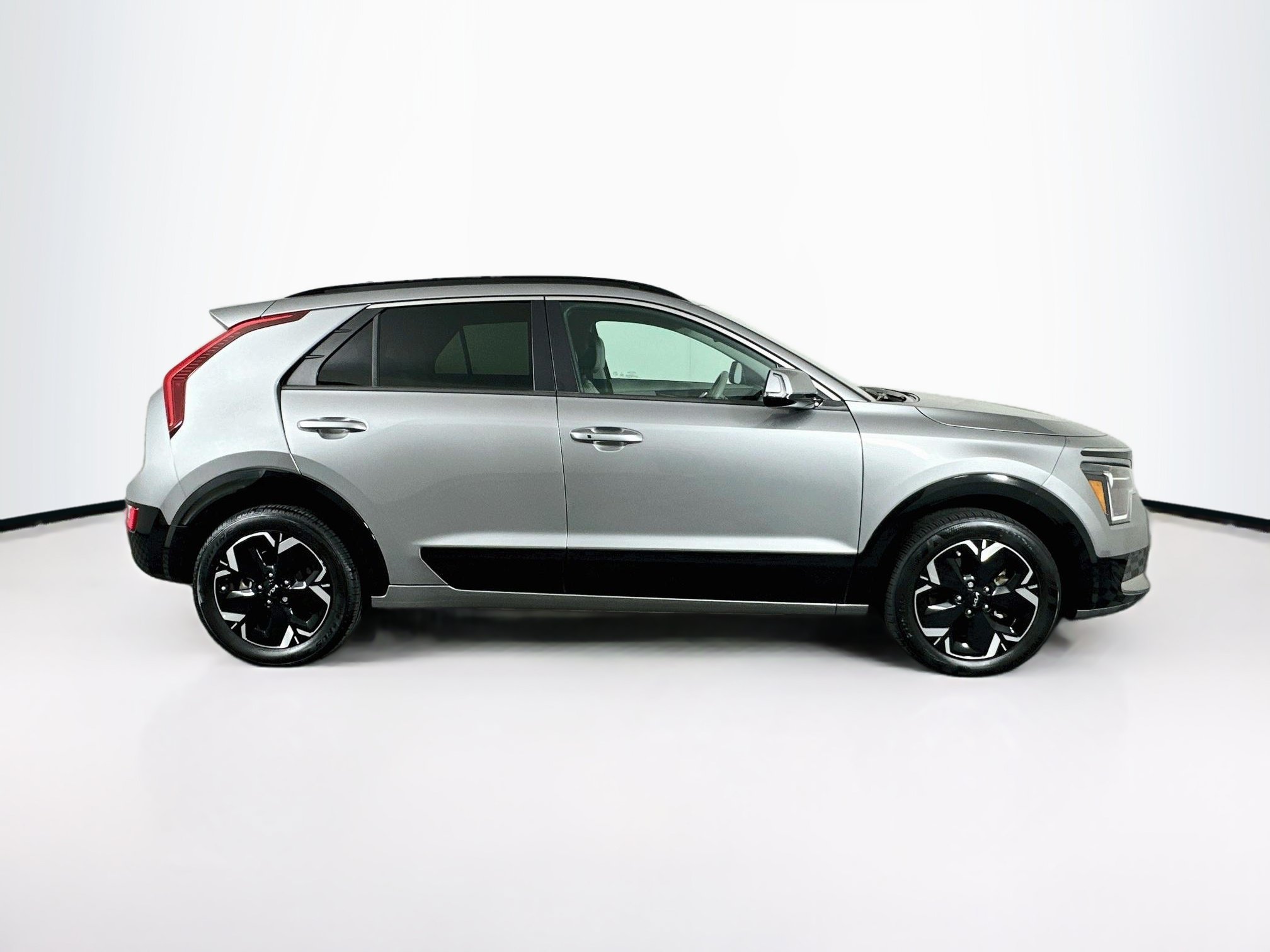 Used 2023 Kia Niro Wind FWD image 10