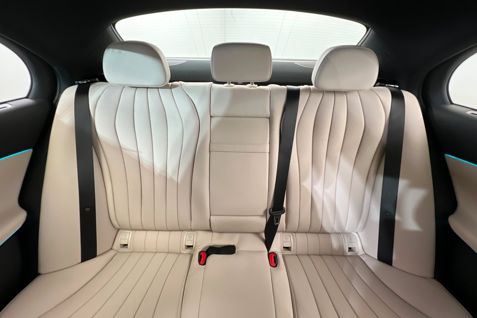 New 2026 Mercedes-Benz E 450 4MATIC Sedan image 24