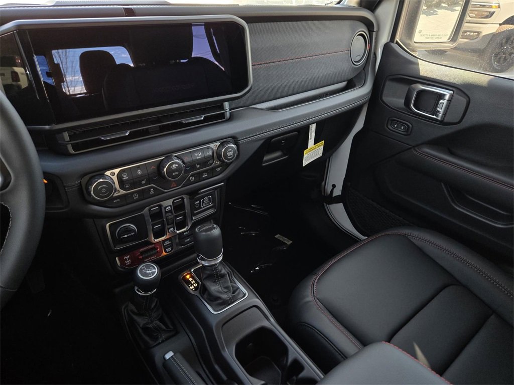 New 2025 Jeep Gladiator Rubicon image 17