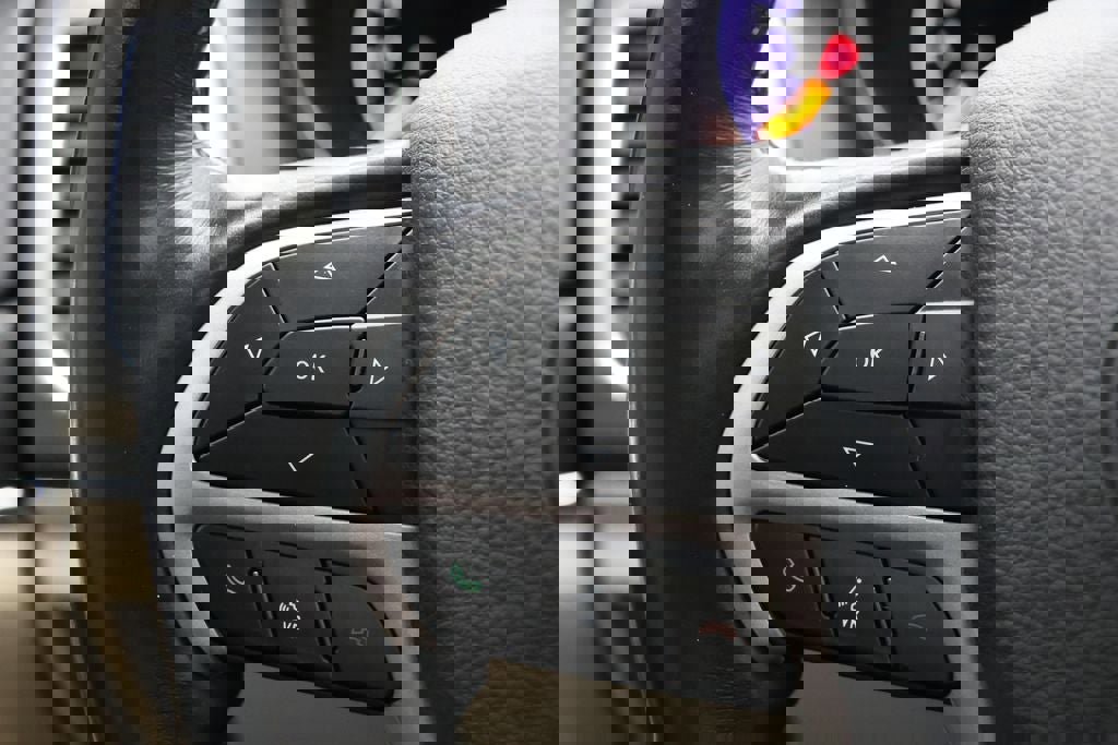 Used 2021 Jeep Grand Cherokee Limited w/ Premium Lighting Group image 21