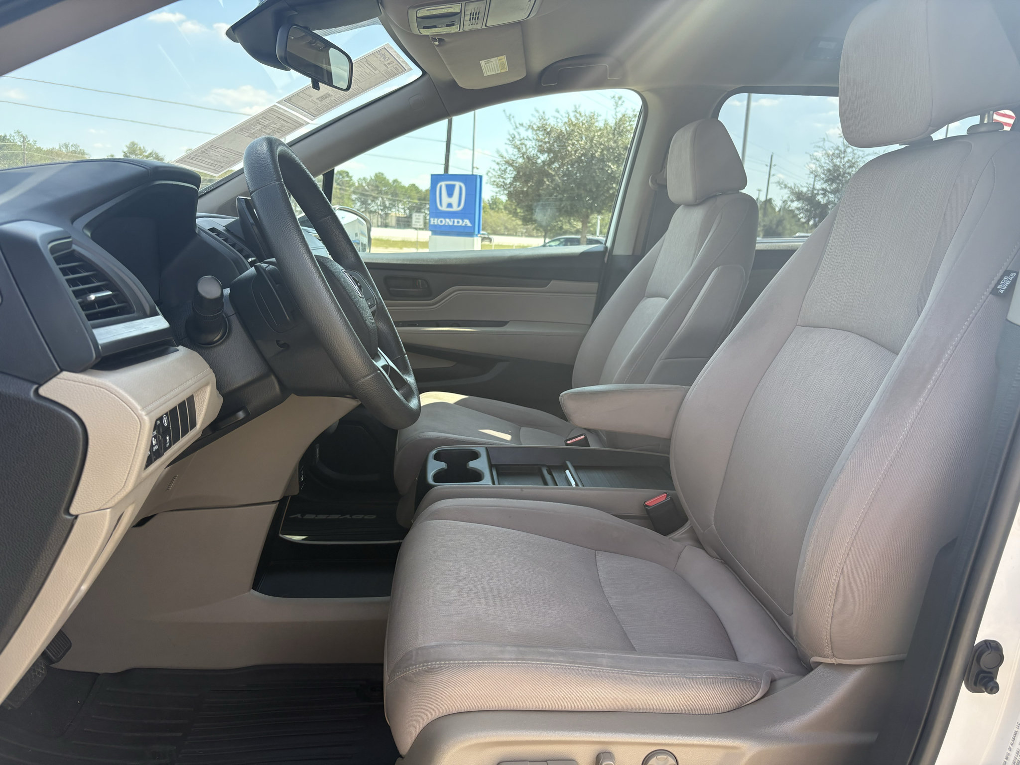 Used 2022 Honda Odyssey EX image 10