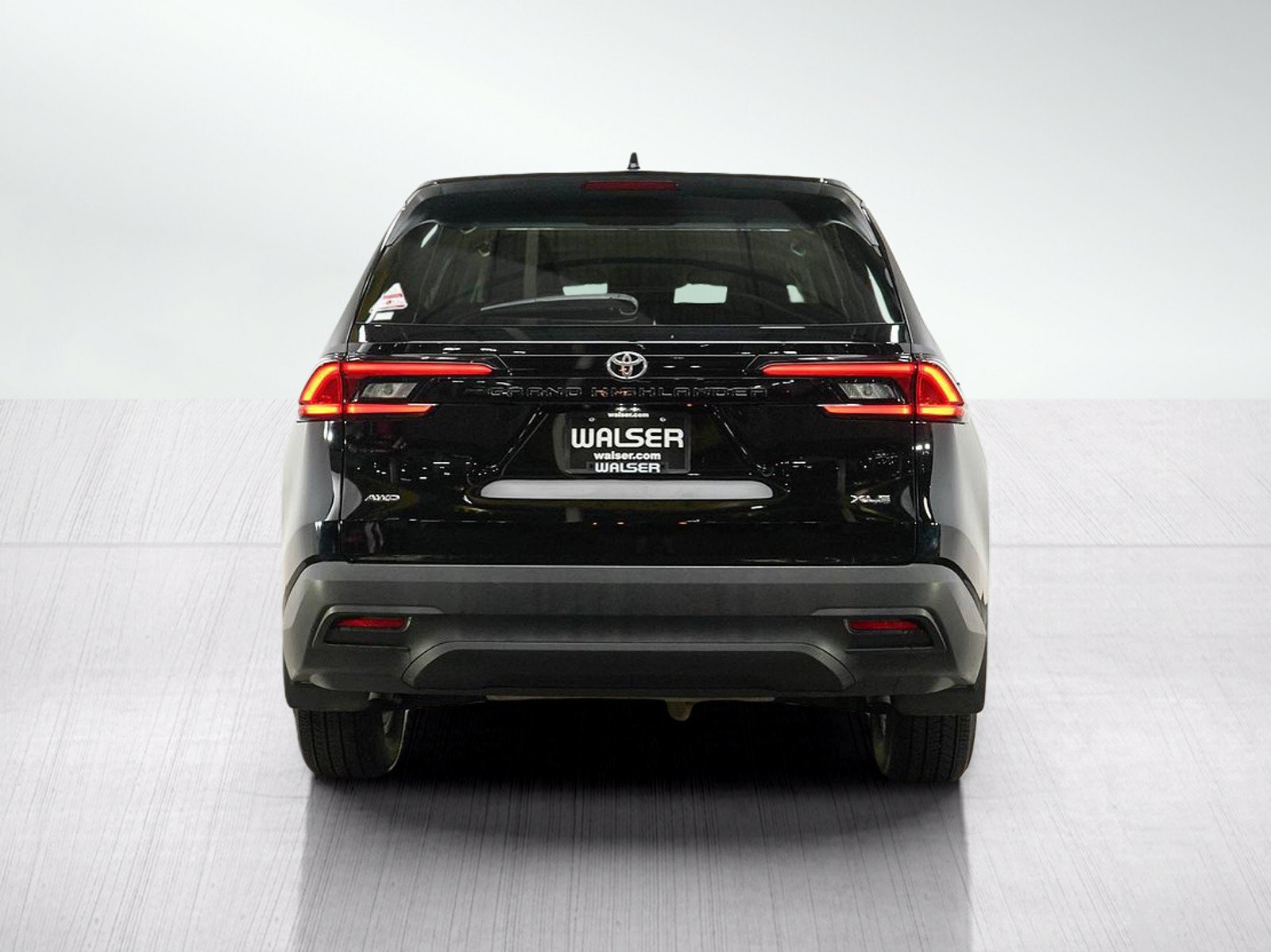 Used 2025 Toyota Grand Highlander AWD image 6