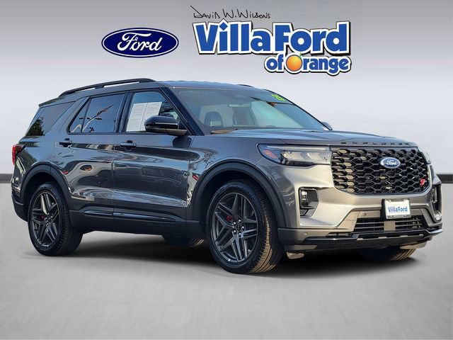 Used 2025 Ford Explorer ST image 1