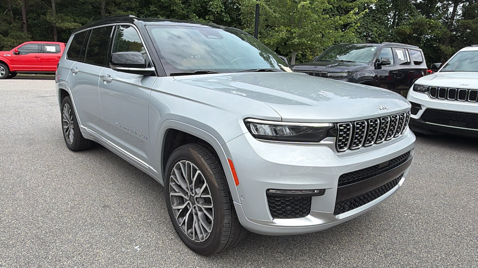 Certified 2025 Jeep Grand Cherokee L Summit AWD/4WD image 5