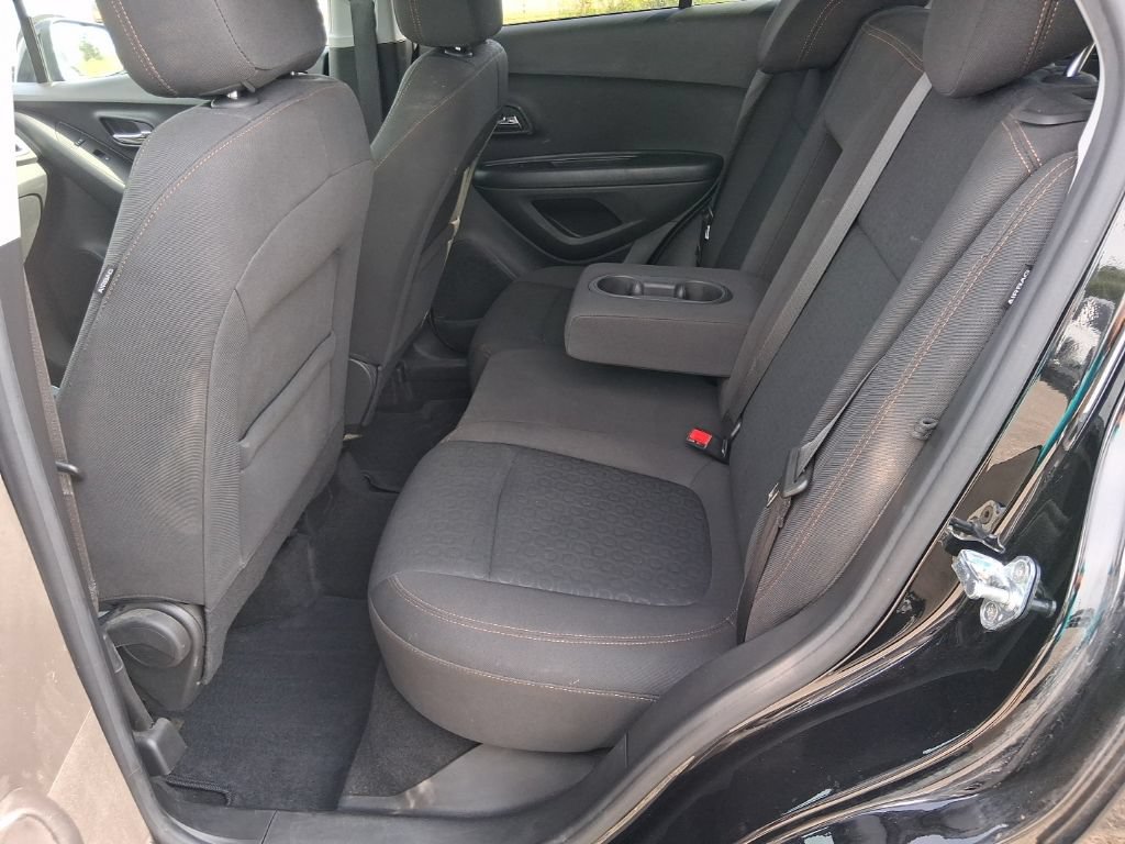 Used 2022 Chevrolet Trax LS w/ Tint and Cruise Package AWD/4WD image 20