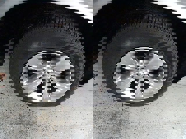 Used 2017 Dodge Challenger SXT image 23