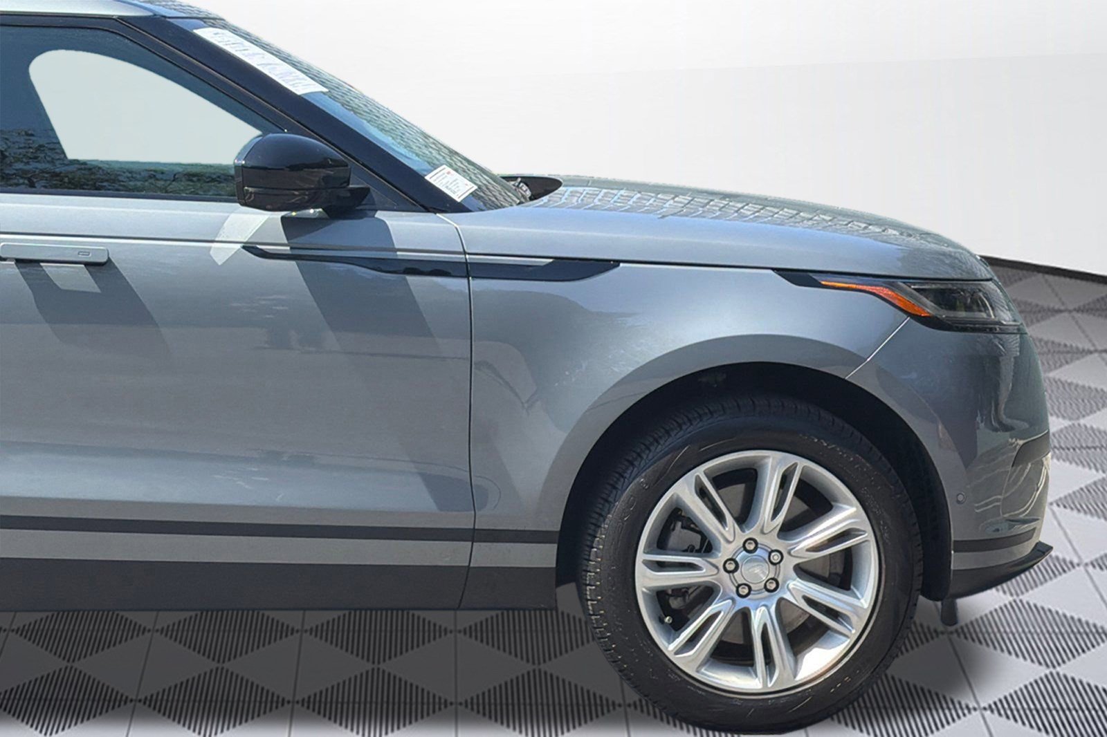 Used 2026 Land Rover Range Rover Velar S AWD/4WD image 36