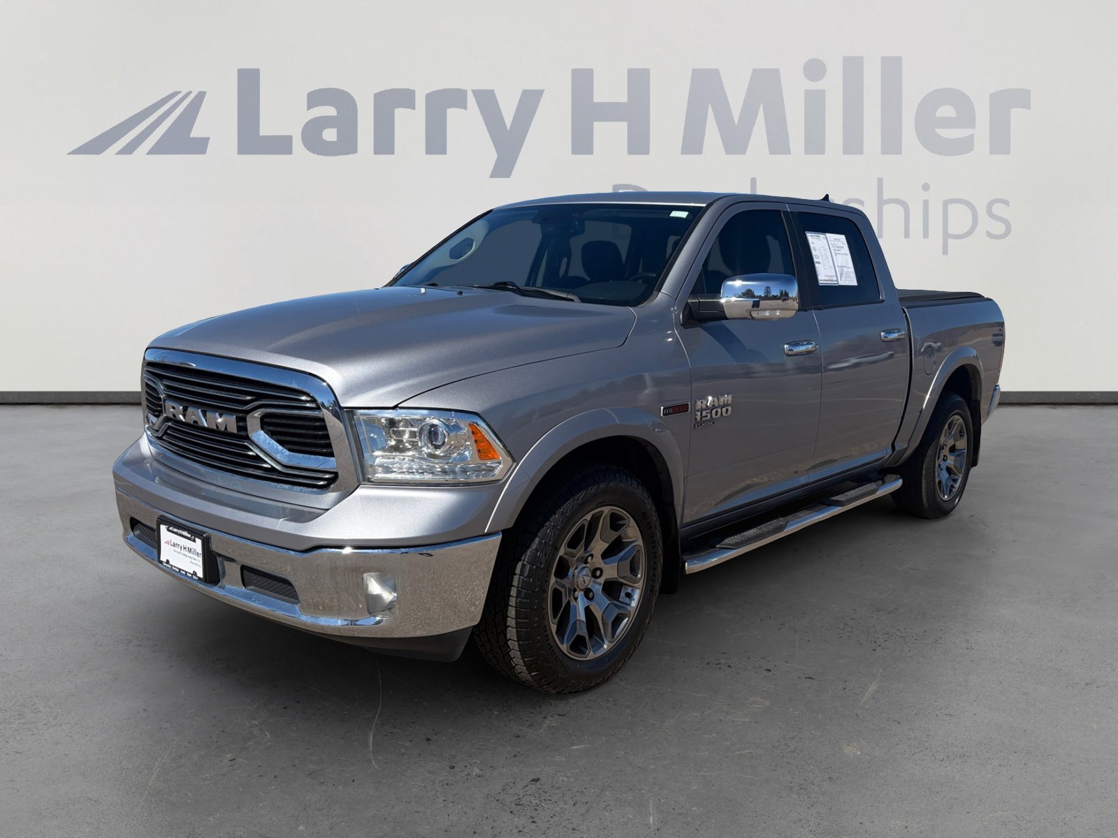 Used 2019 RAM 1500 Laramie w/ Convenience Group AWD/4WD image 1