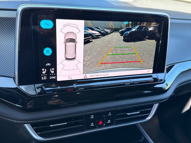 New 2026 Volkswagen Atlas Cross Sport SEL R-Line image 40