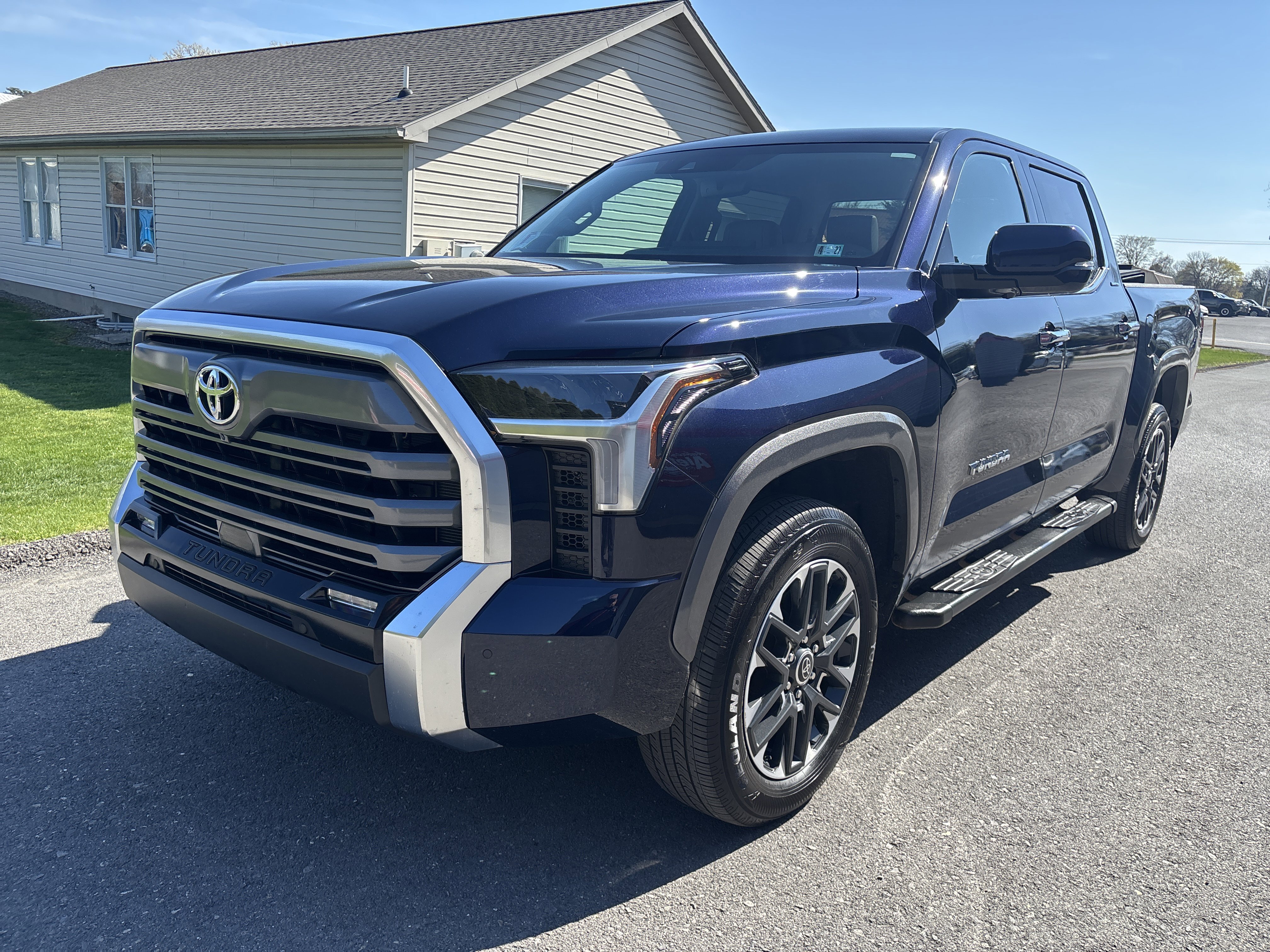 Used 2024 Toyota Tundra Limited image 7