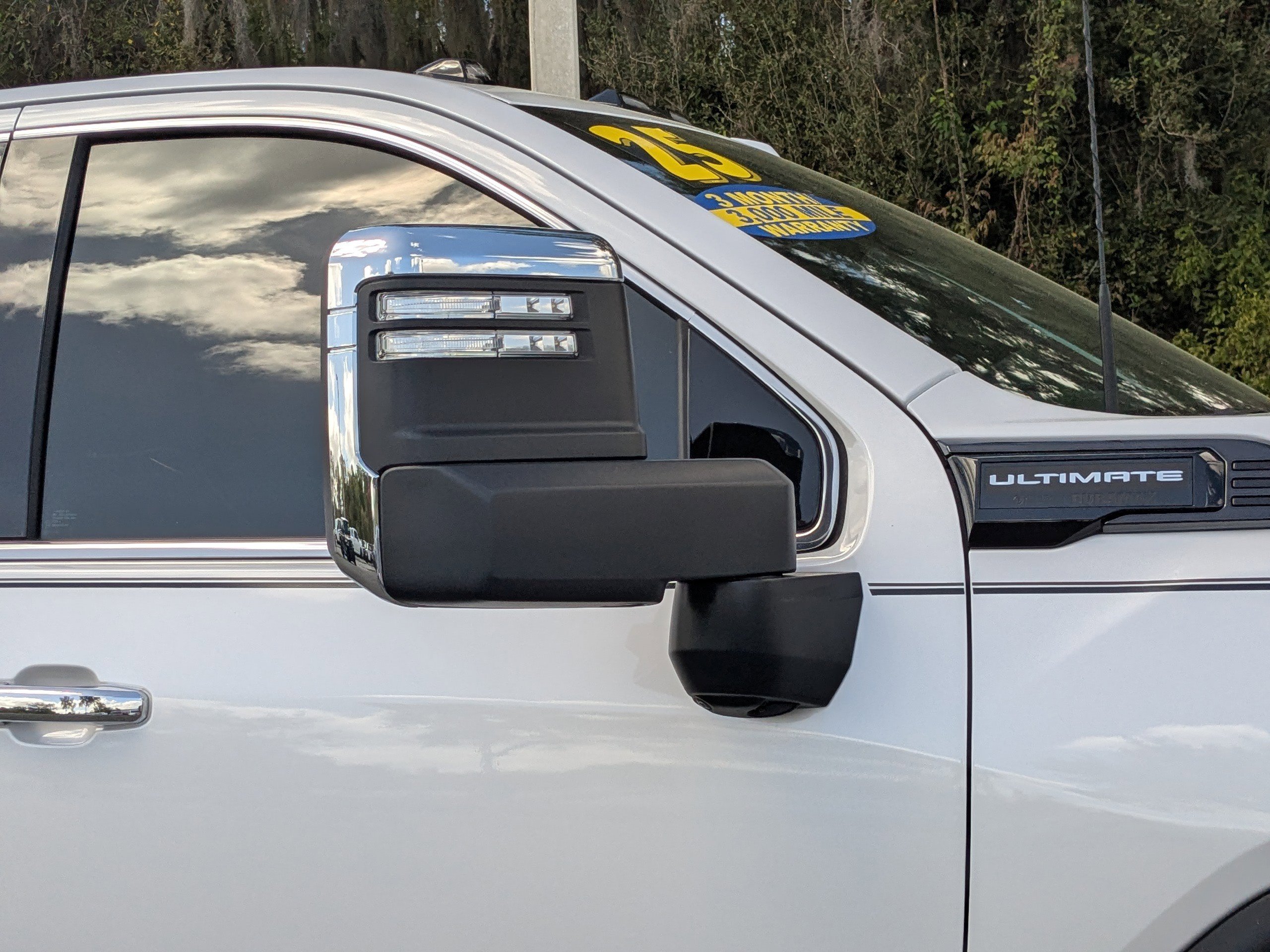 Used 2025 GMC Sierra 2500 Denali Ultimate image 11