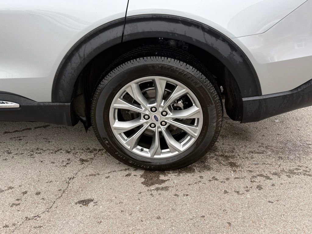Used 2023 Ford Explorer XLT w/ Equipment Group 202A image 26