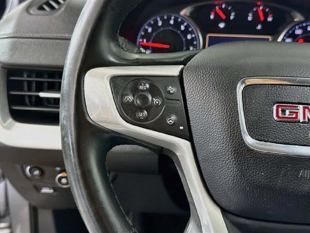 Used 2024 GMC Terrain SLT FWD image 13
