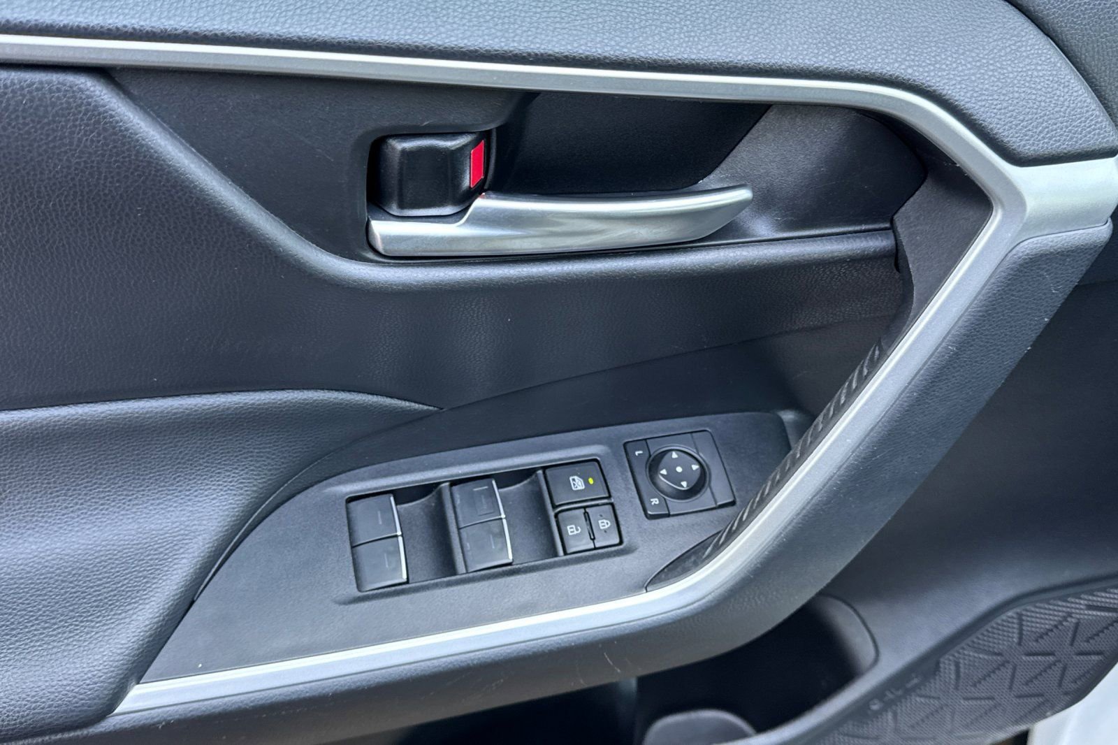 Certified 2023 Toyota RAV4 XLE Premium image 14