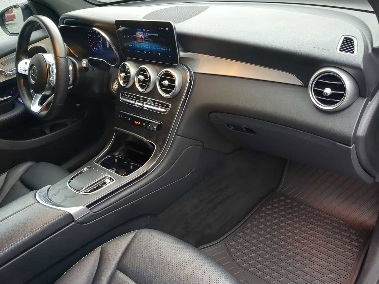 Used 2022 Mercedes-Benz GLC 300 4MATIC image 28