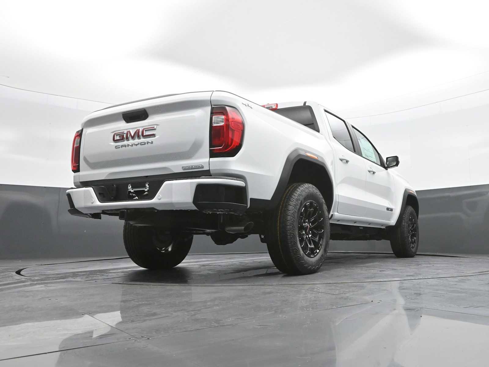 New 2026 GMC Canyon Elevation w/ Convenience Package image 39