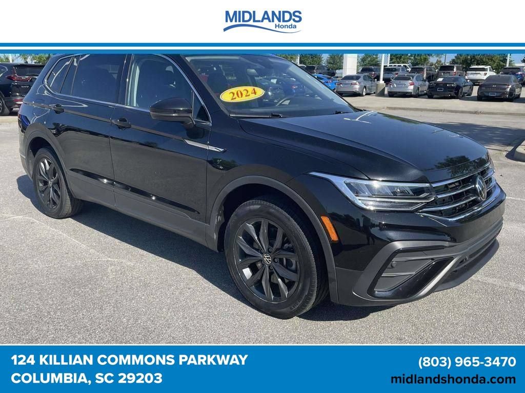 Used 2024 Volkswagen Tiguan SE FWD image 1