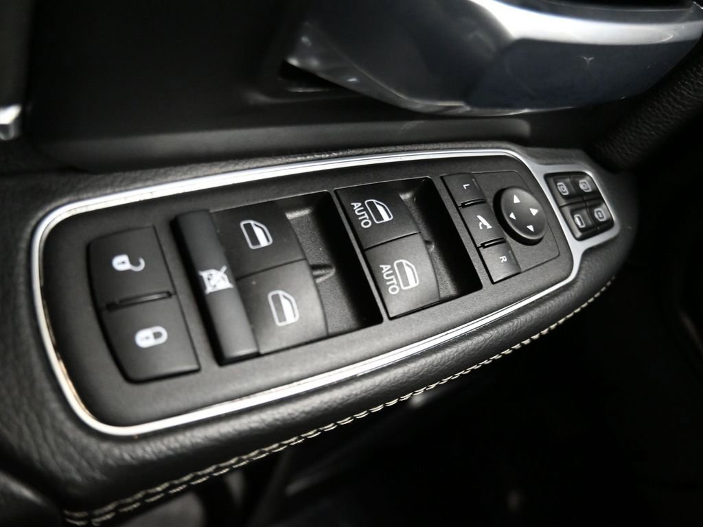 Used 2024 RAM 2500 Laramie image 26