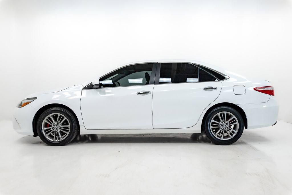 Used 2016 Toyota Camry SE image 22