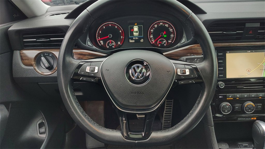 Used 2020 Volkswagen Passat 2.0T SEL image 13