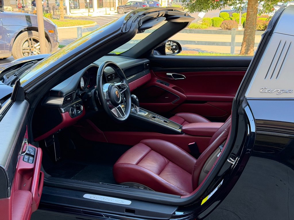 Used 2018 Porsche 911 Targa 4S AWD/4WD image 26