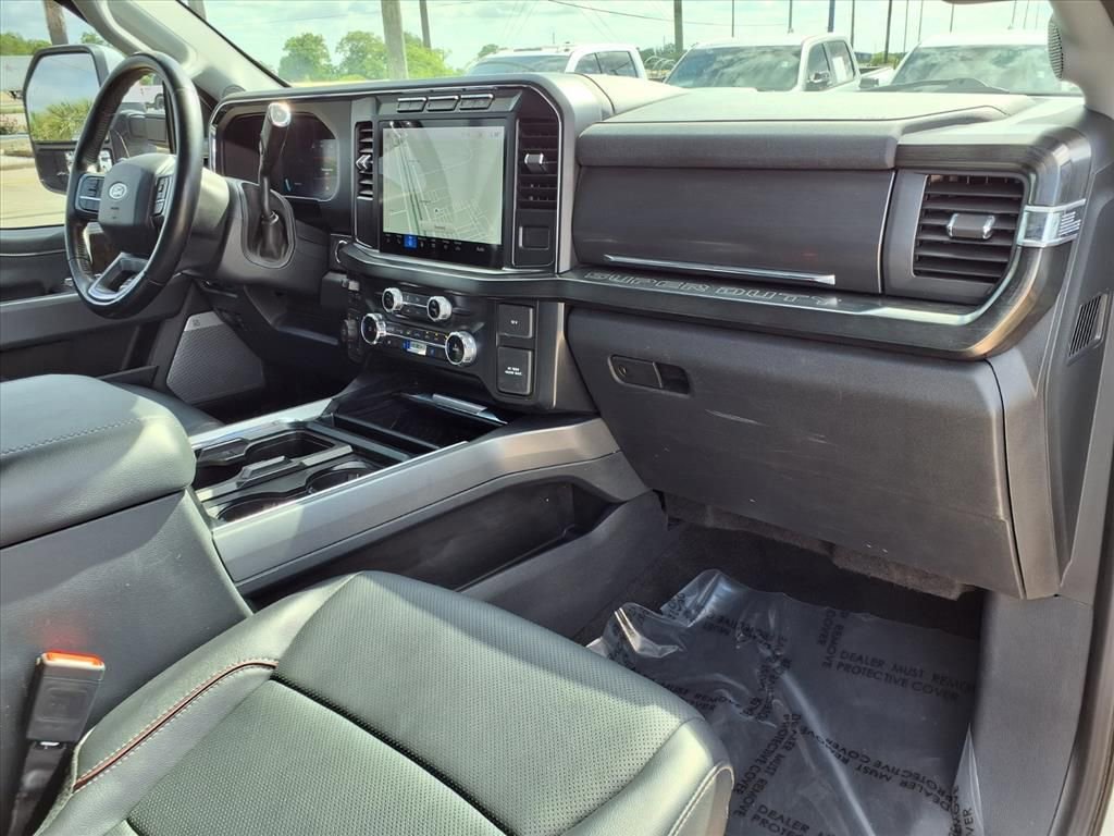Used 2023 Ford F250 Lariat w/ Sport Appearance Package AWD/4WD image 30