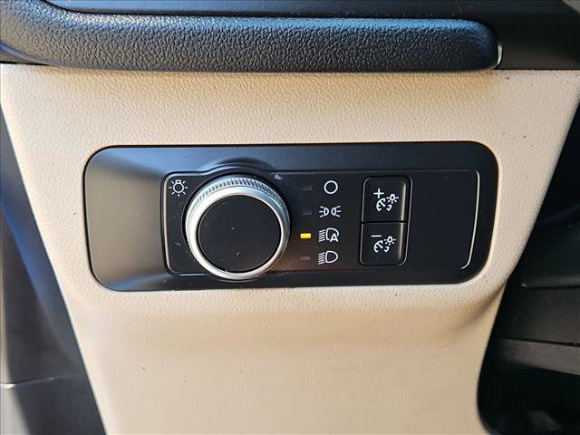 Used 2020 Ford Escape SE FWD image 17