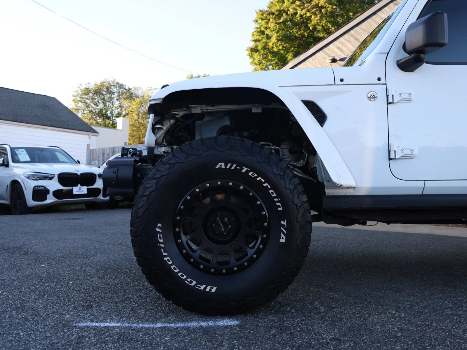 Used 2019 Jeep Wrangler Unlimited Sahara w/ Safety Group AWD/4WD image 12
