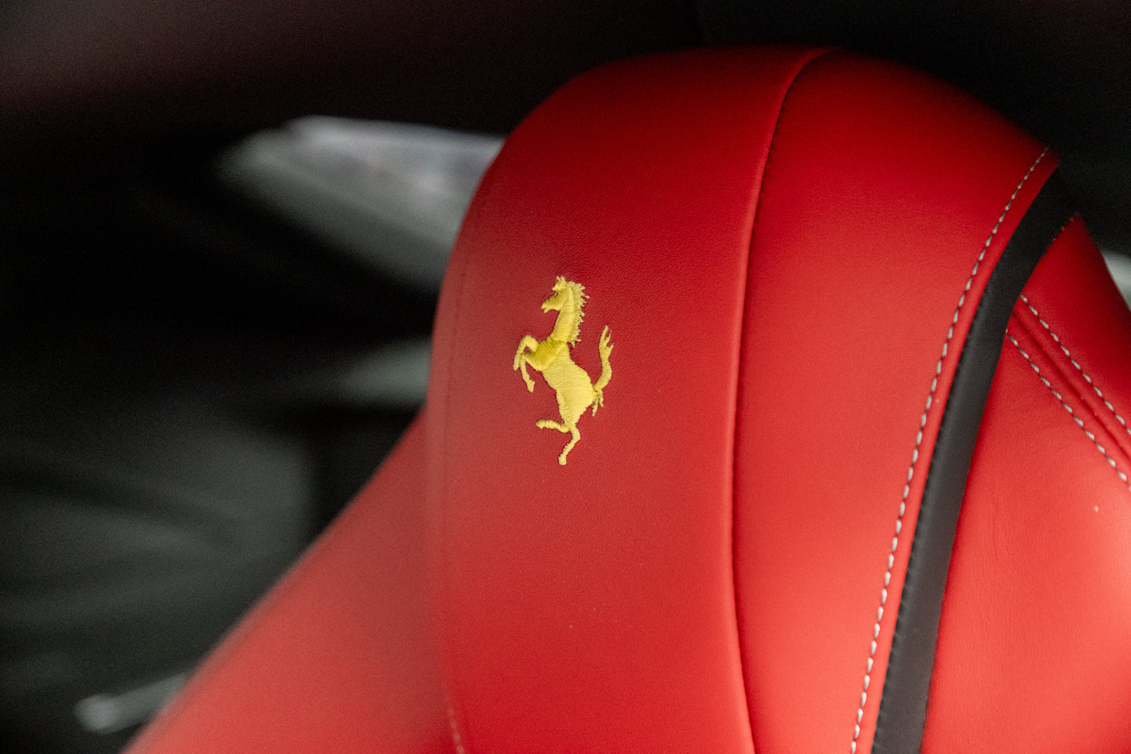 Used 2020 Ferrari 812 Superfast RWD image 19