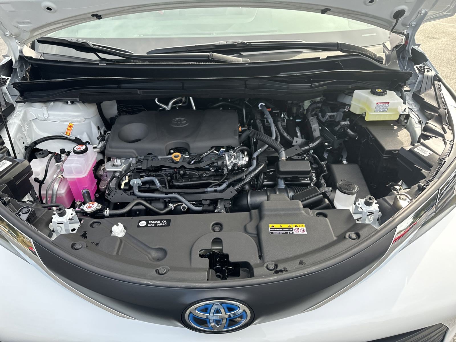 New 2025 Toyota Sienna XLE w/ XLE Plus Package FWD image 41
