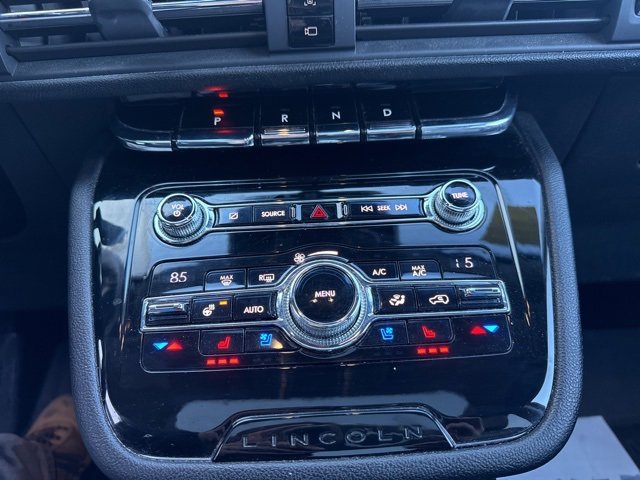 Used 2020 Lincoln Corsair AWD w/ Premium Package image 12