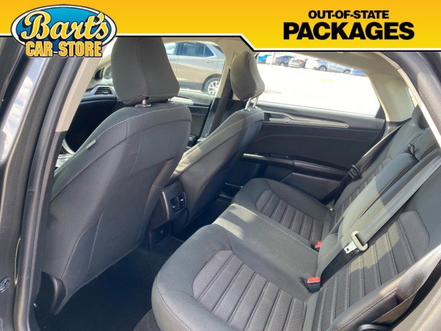 Used 2020 Ford Fusion SE image 19