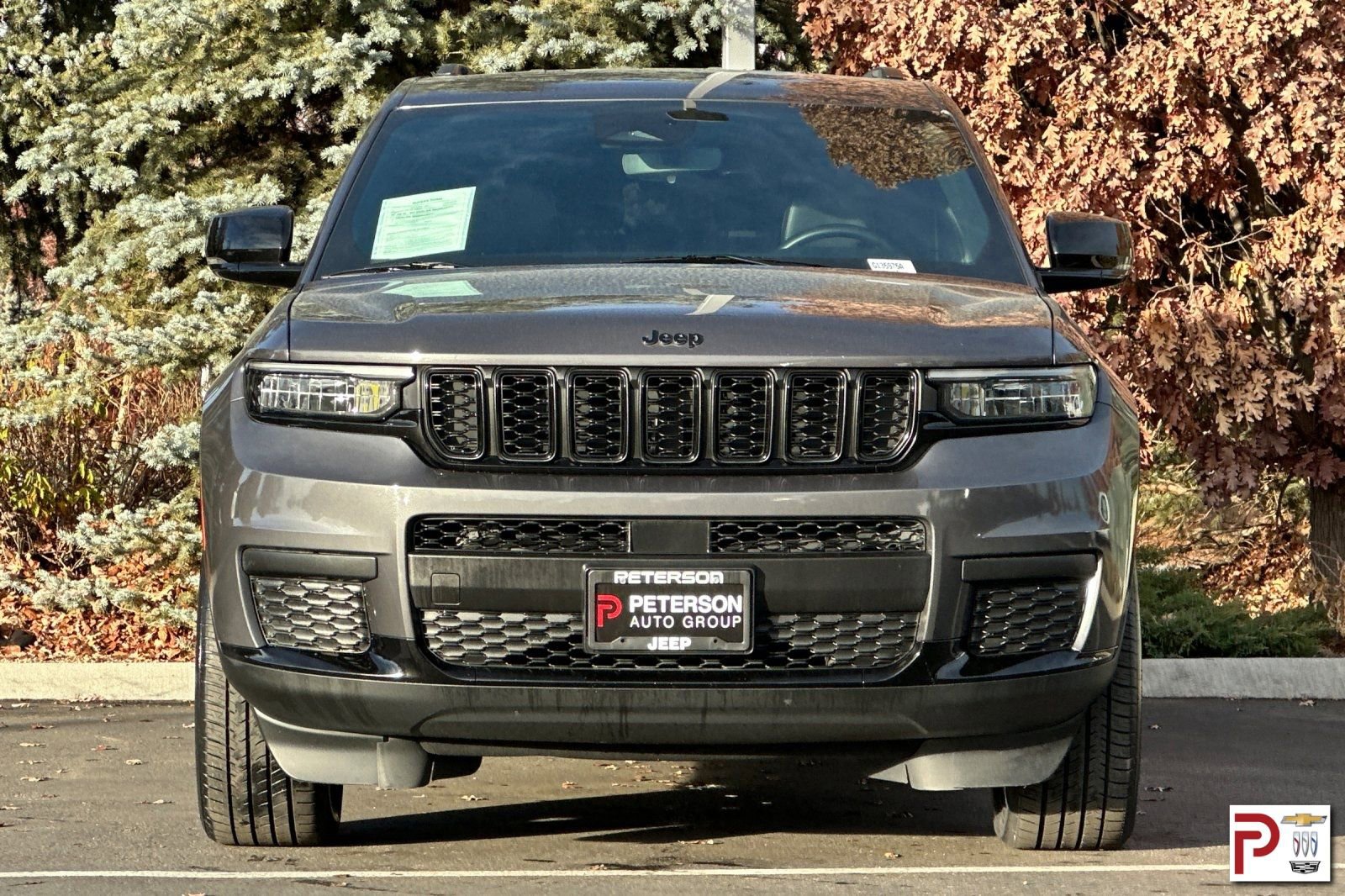 Used 2022 Jeep Grand Cherokee L Laredo image 9