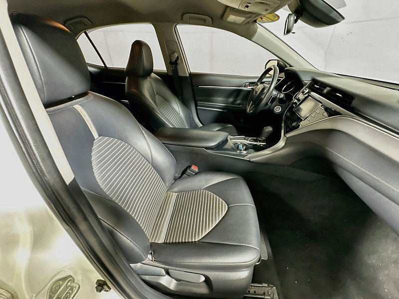 Used 2018 Toyota Camry SE FWD image 25