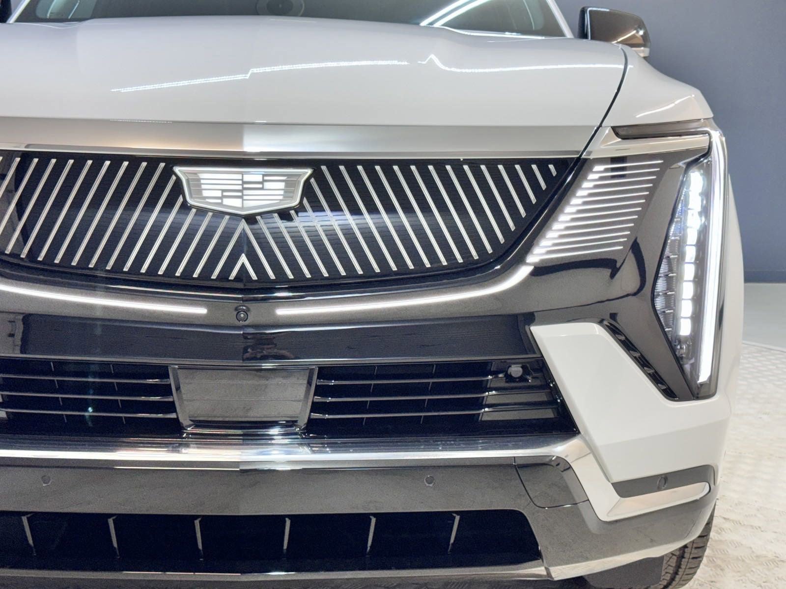 New 2025 Cadillac Escalade IQ Luxury 2 image 10